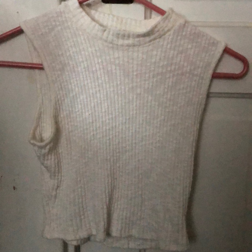 White crop top